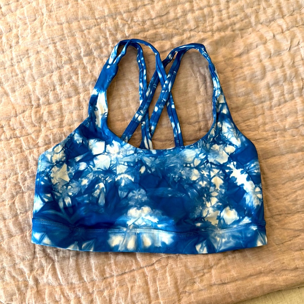 Lululemon sports bra